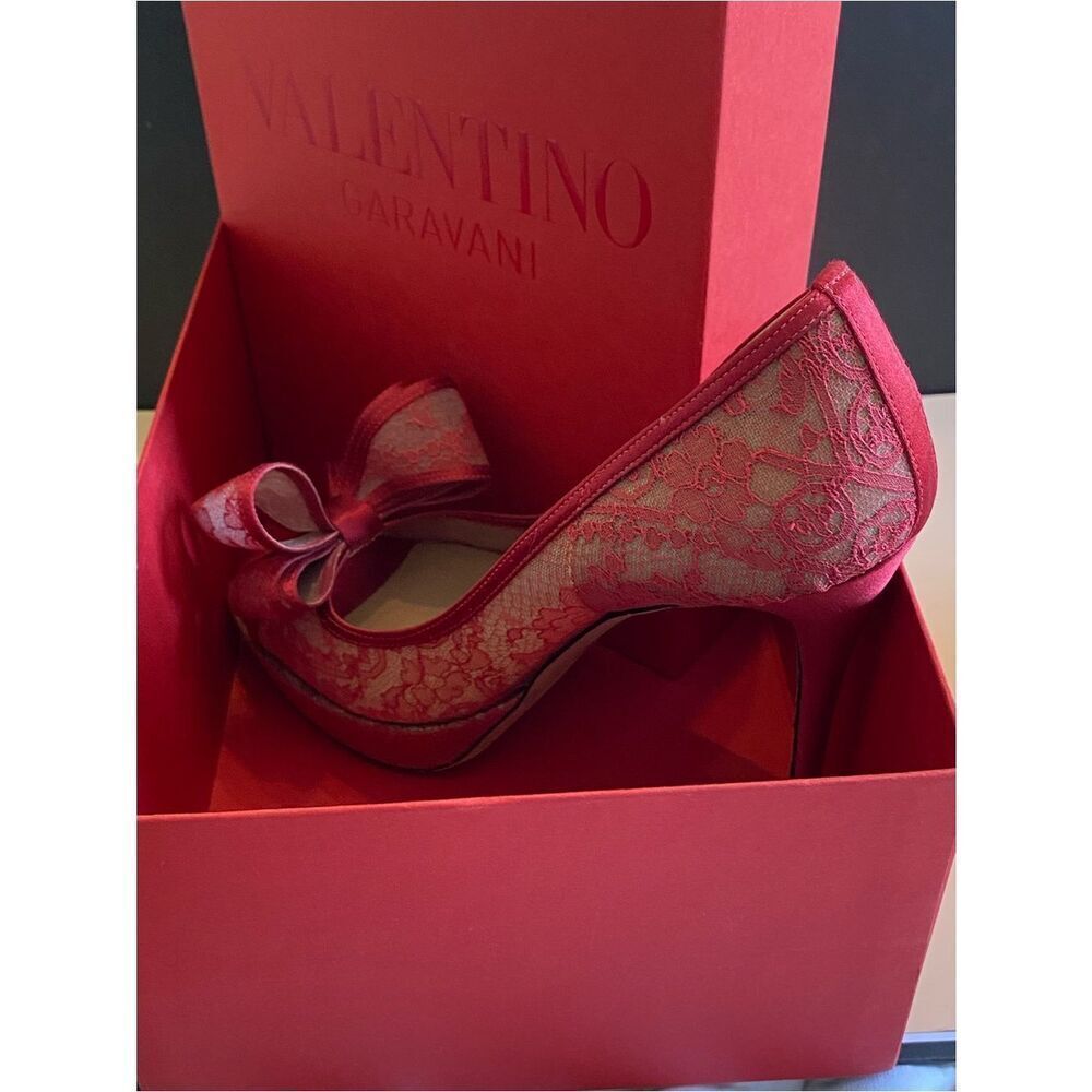 Valentino Authentic Burgundy Floral Couture Bow Lace Peep Toe Platform Pumps